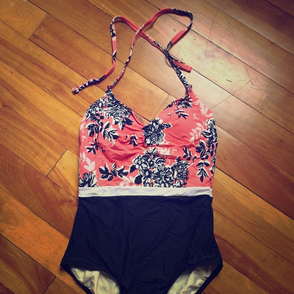 Women’s Retro Floral Swimsuit, Size Medium